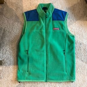 Green and blue Vineyard Vines soft fleece vest!